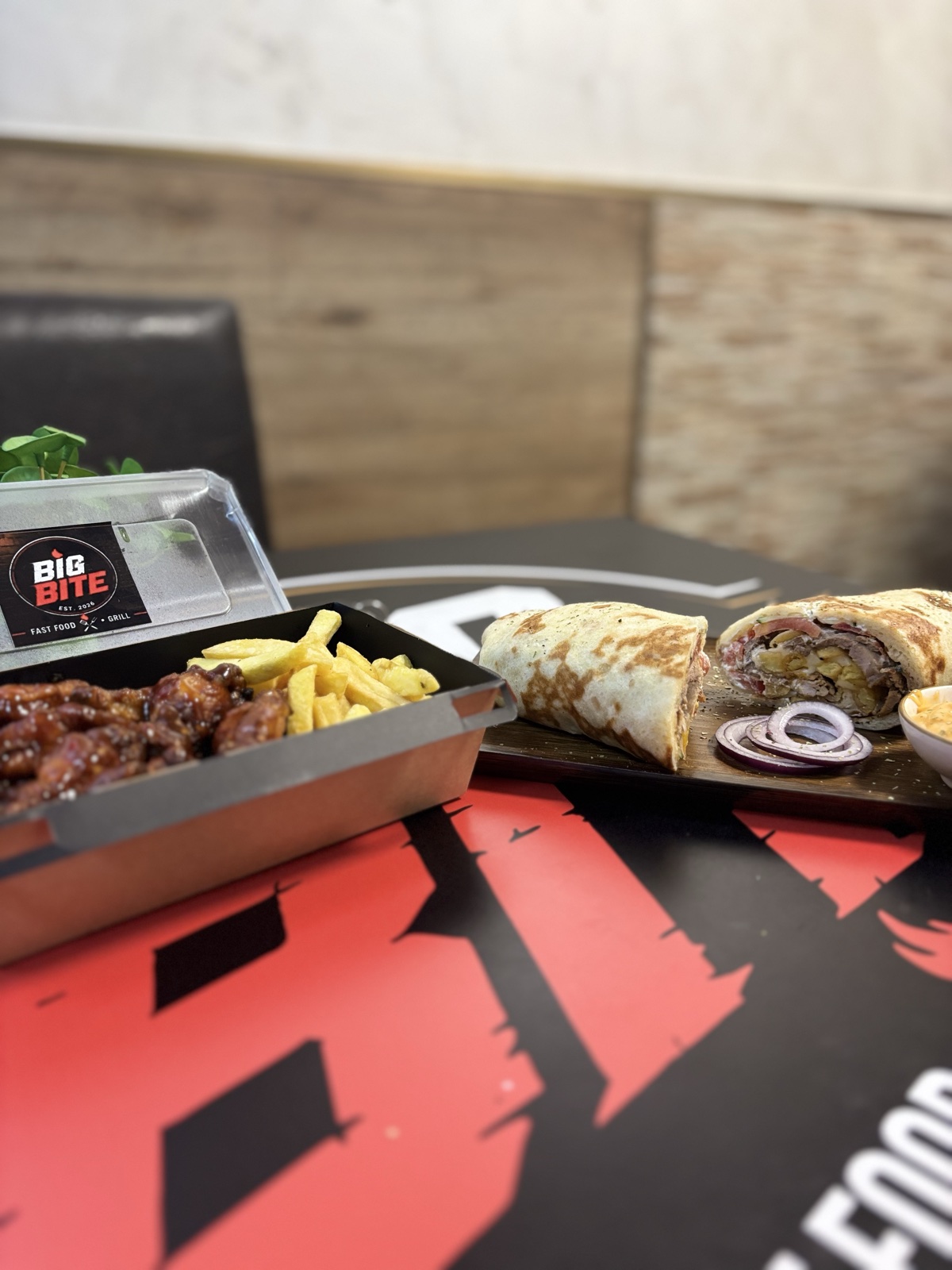 Krilca u BBQ sosu, drugi kadar